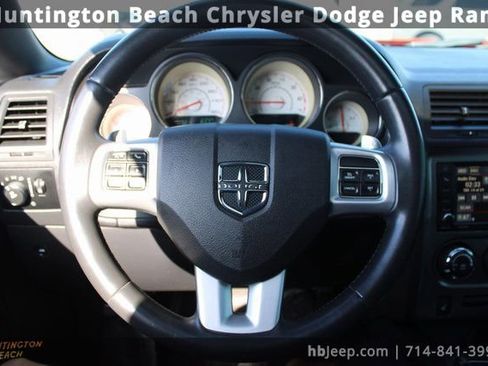 Used 2013 Dodge Challenger R/T image 17