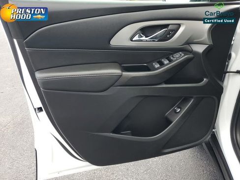 Used 2024 Chevrolet Traverse LT FWD image 22