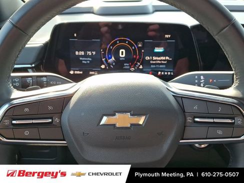 Certified 2025 Chevrolet Suburban LT AWD/4WD image 21