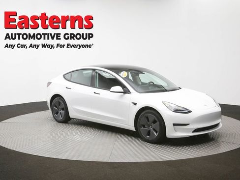 Used 2023 Tesla Model 3 Standard Range image 42