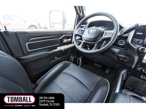 Used 2025 RAM 3500 Laramie w/ Sport Appearance Package AWD/4WD image 9