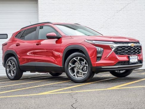 New 2026 Chevrolet Trax LT w/ Sunroof Package image 2