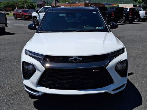 Certified 2023 Chevrolet TrailBlazer RS w/ Sun and Liftgate Package AWD/4WD image 2