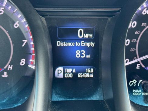Used 2017 Toyota Avalon XLE w/ All Weather Liner Package FWD image 18