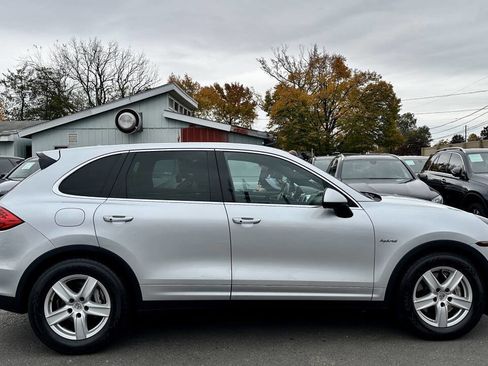 Used 2011 Porsche Cayenne S AWD/4WD image 8