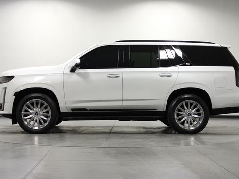 Used 2021 Cadillac Escalade Premium Luxury AWD/4WD image 7