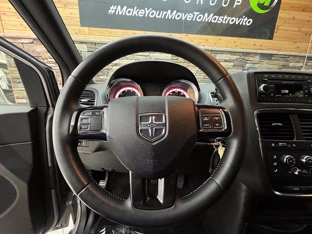 Used 2015 Dodge Grand Caravan SE FWD image 21