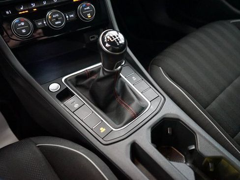 Used 2019 Volkswagen Jetta GLI image 39