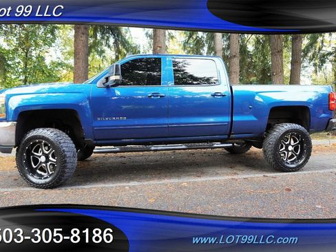 Used 2018 Chevrolet Silverado 1500 LT w/ All Star Edition image 5