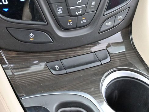 Used 2019 Buick Envision Preferred AWD/4WD image 23
