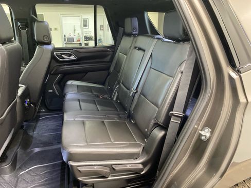 Used 2021 Chevrolet Tahoe Z71 w/ Z71 Signature Package image 9