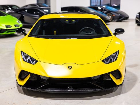 Used 2018 Lamborghini Huracan Performante image 11