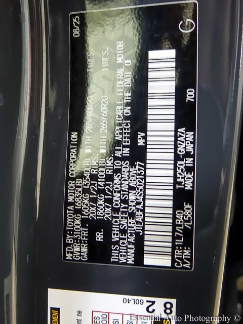Used 2025 Toyota Land Cruiser w/ Premium Package AWD/4WD image 29