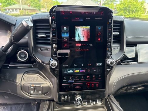 New 2026 RAM 2500 Limited AWD/4WD image 12