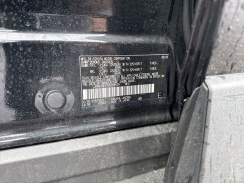 Used 2023 Toyota RAV4 LE AWD/4WD image 15