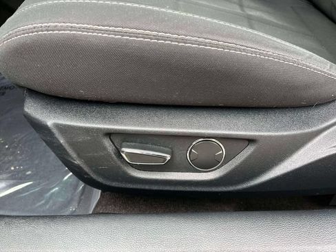 Certified 2018 Ford Mustang GT w/ Black Accent Pkg RWD image 24