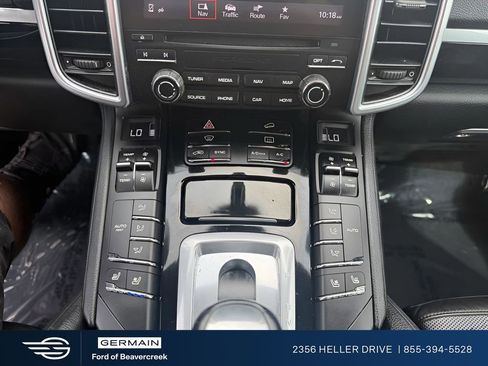 Used 2017 Porsche Cayenne Platinum Edition w/ Premium Package Plus (PJX) AWD/4WD image 15