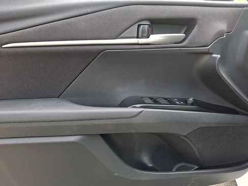 Used 2025 Toyota Camry LE image 14