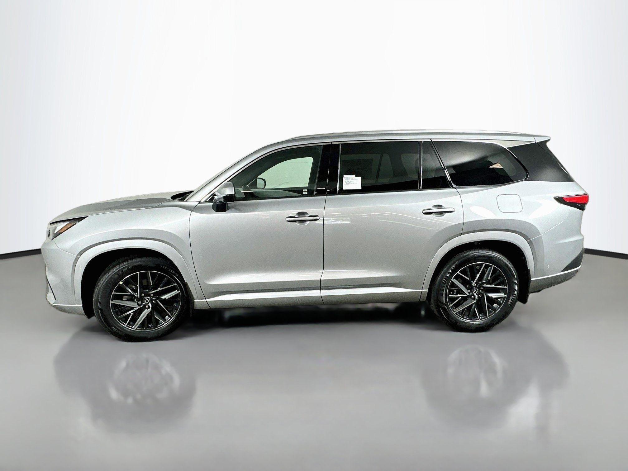 Used 2025 Lexus TX 350 AWD w/ Technology Package image 4