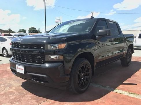 Used 2022 Chevrolet Silverado 1500 Custom w/ LPO, Blackout Package AWD/4WD image 1
