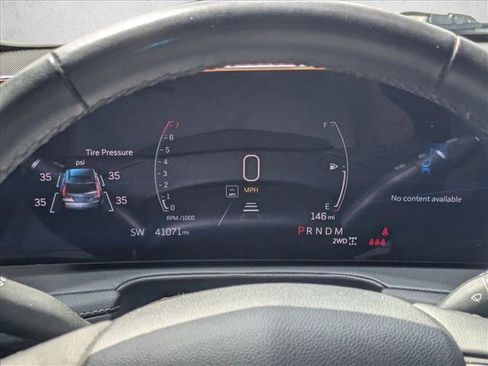 Used 2024 Cadillac XT4 Premium Luxury image 11