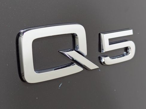 Used 2023 Audi Q5 2.0T Premium w/ Convenience Package AWD/4WD image 27