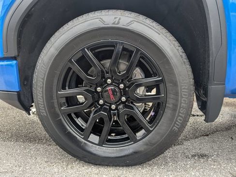 Certified 2024 GMC Sierra 1500 Elevation AWD/4WD image 11