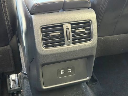 Used 2026 Nissan Rogue SV AWD/4WD image 23