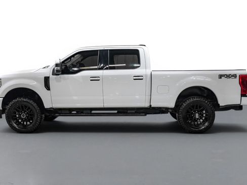 Used 2022 Ford F250 XLT w/ Black Appearance Package AWD/4WD image 9