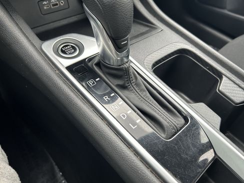 Used 2023 Nissan Sentra SV image 19