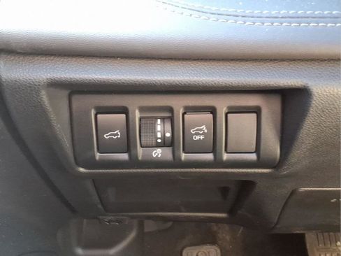 Used 2023 Subaru Outback Limited image 14