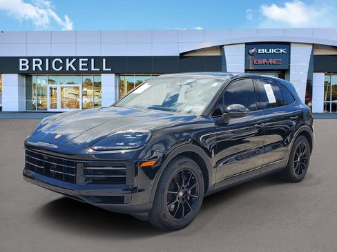 Used 2024 Porsche Cayenne AWD/4WD image 1