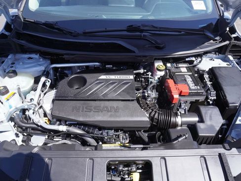 Certified 2025 Nissan Rogue SV FWD image 7