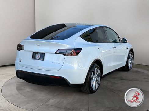 Used 2023 Tesla Model Y Long Range AWD/4WD image 7
