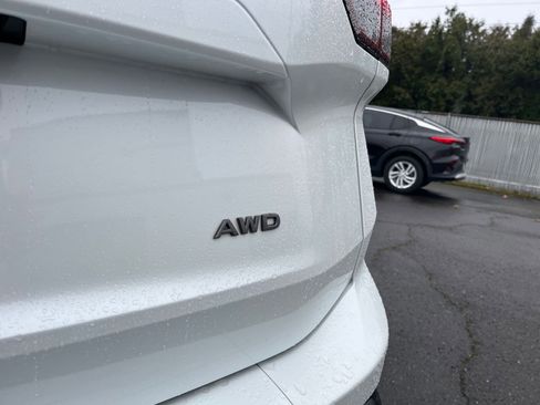 Used 2025 Nissan Rogue SV image 17