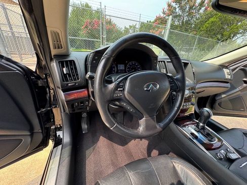 Used 2013 INFINITI G37 Convertible w/ Premium Pkg RWD image 36