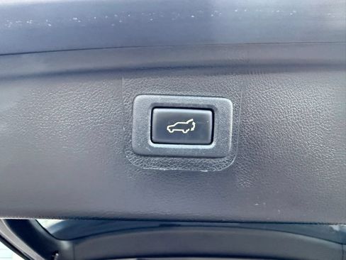 Used 2018 Subaru Outback 2.5i Premium AWD/4WD image 29