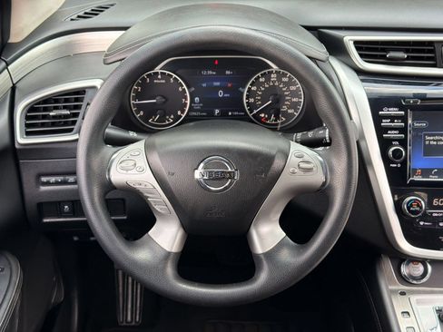 Used 2018 Nissan Murano S FWD image 11