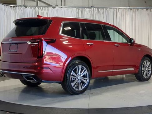 Used 2024 Cadillac XT6 Premium Luxury w/ Technology Package AWD/4WD image 8