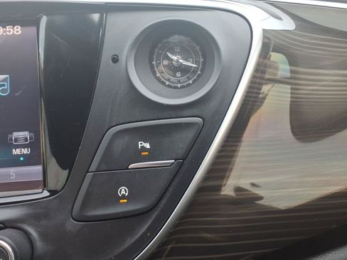 Used 2020 Buick Envision Essence w/ Experience Buick Package FWD image 25