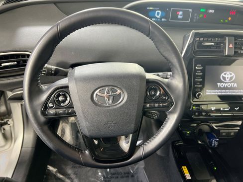 Used 2022 Toyota Prius XLE w/ Premium Convenience Package image 10
