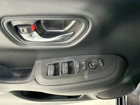 Used 2024 Honda HR-V LX image 11
