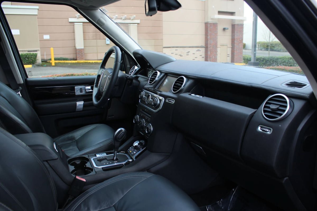 Used 2011 Land Rover LR4 HSE LUX AWD/4WD image 26