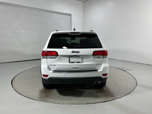 Used 2020 Jeep Grand Cherokee Limited w/ Premium Lighting Group AWD/4WD image 35