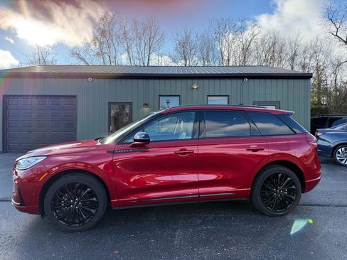 Used 2024 Lincoln Corsair Reserve w/ Equipment Group 202A image 3