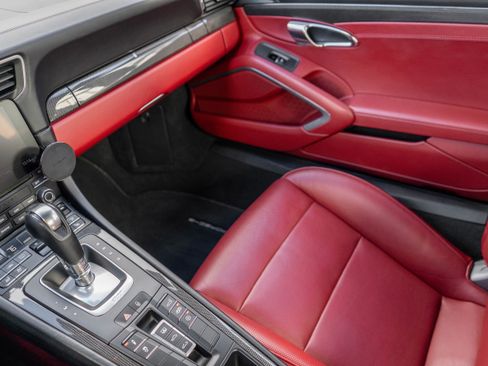 Used 2017 Porsche 911 Carrera 4S image 15