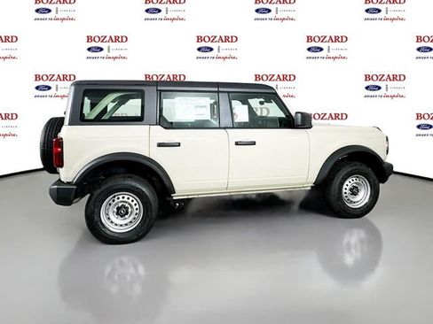 New 2025 Ford Bronco Base image 8