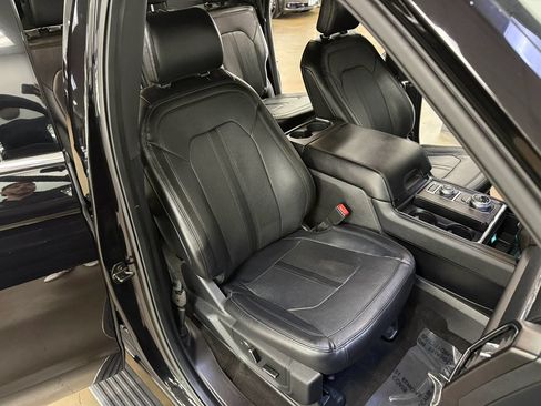 Used 2019 Ford Expedition Max Limited AWD/4WD image 12