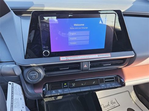 Used 2025 Toyota Prius Plug-In Hybrid image 17