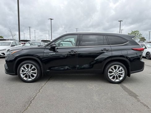 Used 2021 Toyota Highlander Limited image 2